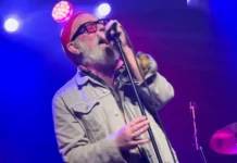 Michael Stipe vuelve a cantar clásicos de R.E.M. tras 18 años en concierto en Nueva York REM Michael Stipe
