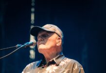 Bruce Johnston se despide de The Beach Boys tras más de seis décadas The Beach Boys